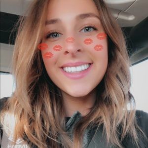 Meet your Posher, Jeannik